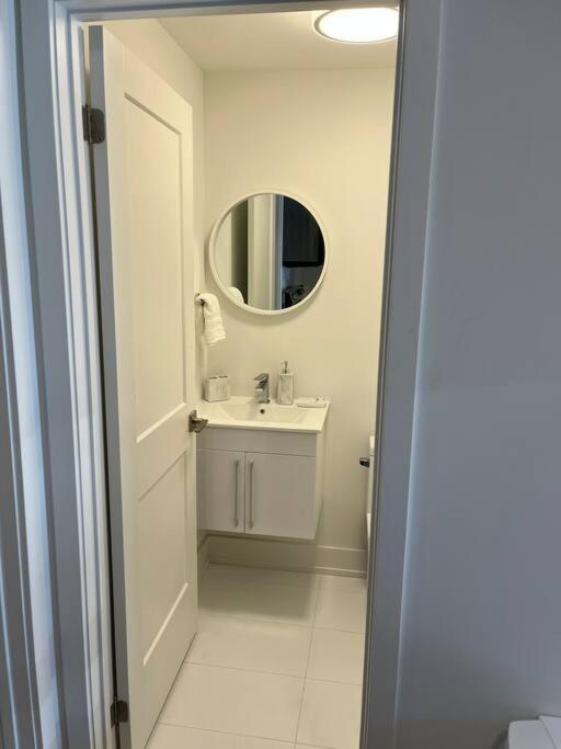 Lovely One Bedroom Condo With Free Parking Niagara Falls Zewnętrze zdjęcie